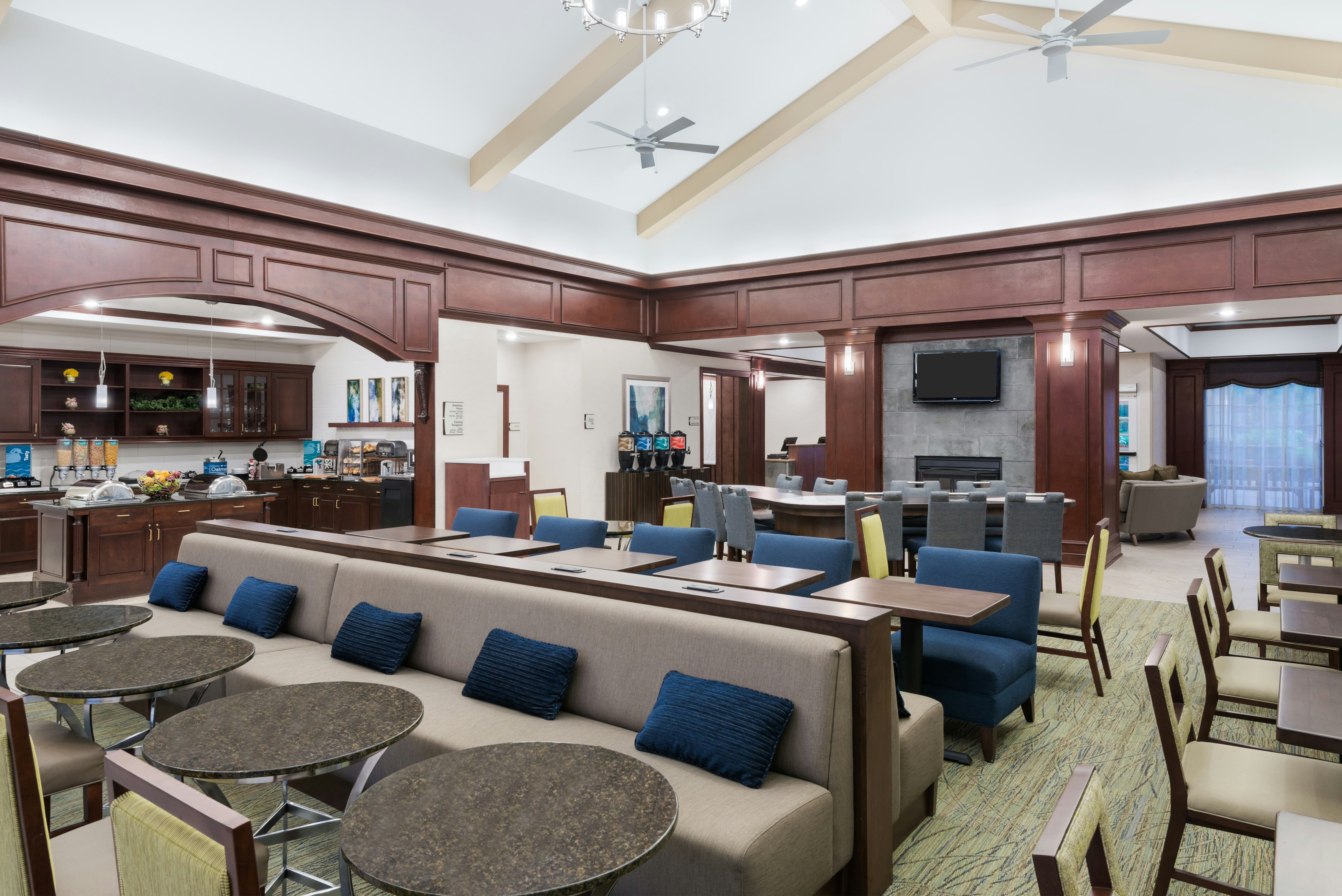 Homewood Suites by Hilton Holyoke-Springfield/North, MA 52/77