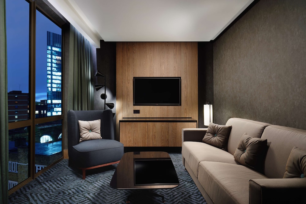 Hilton London Bankside 38/66