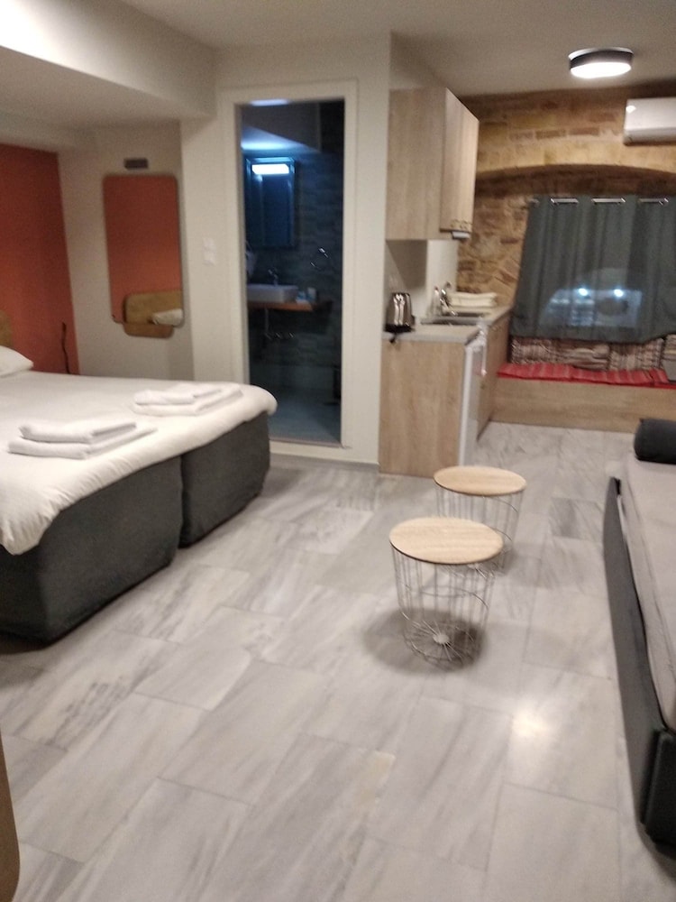 Chios City Inn 17/48