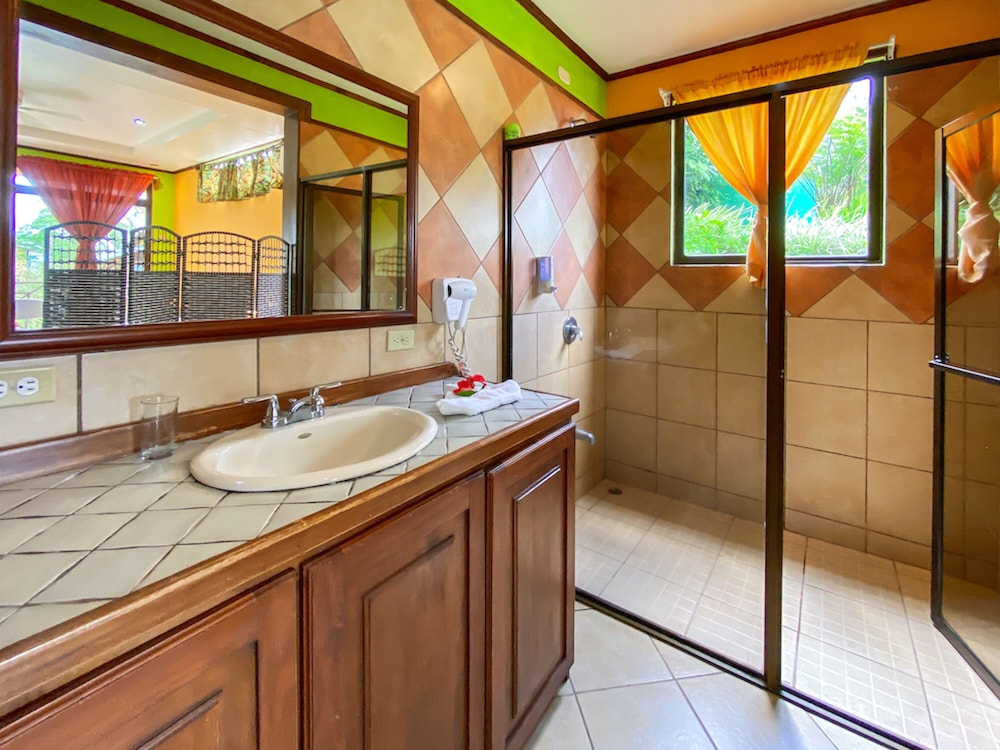 Arenal Tropical Garden 46/50