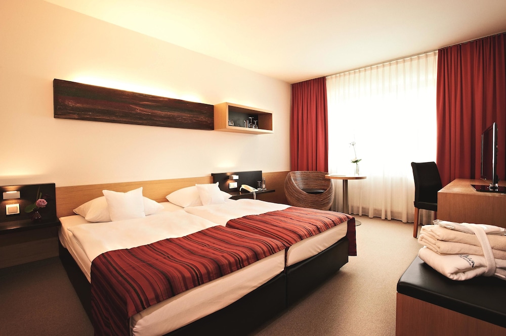 Hotel Zugbruecke Grenzau 10/69