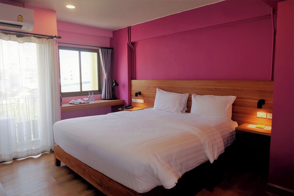 Siri Oriental Bangkok Hotel (ex The Warehouse Bangkok) 10/50