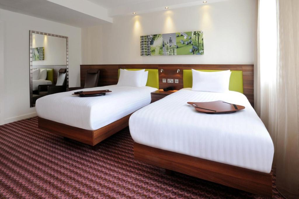 Standard, Twin Beds