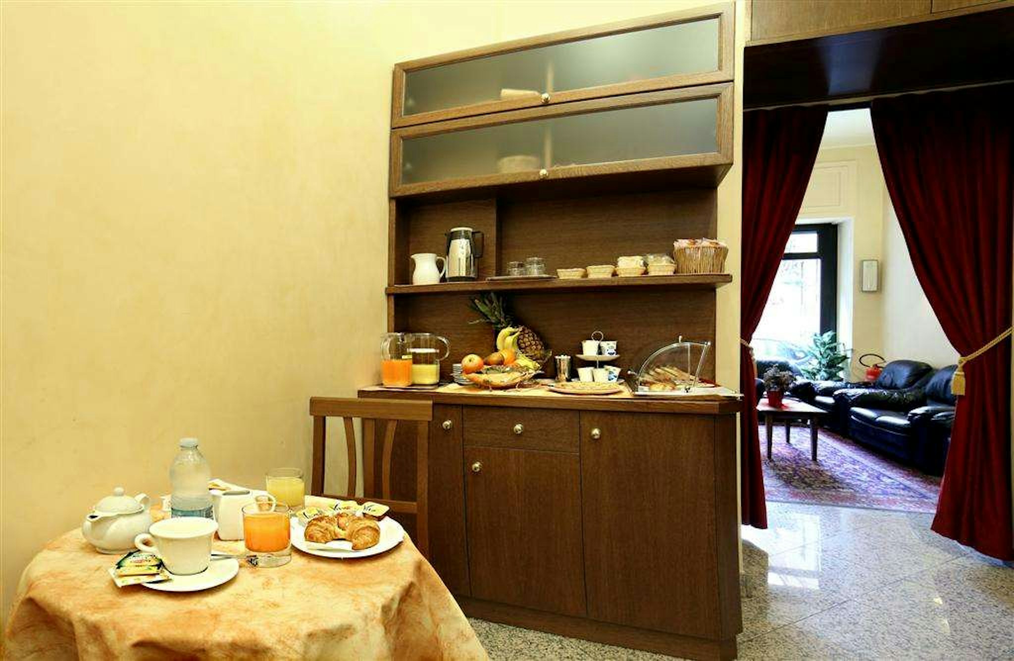 HOTEL PAVONE 41/45