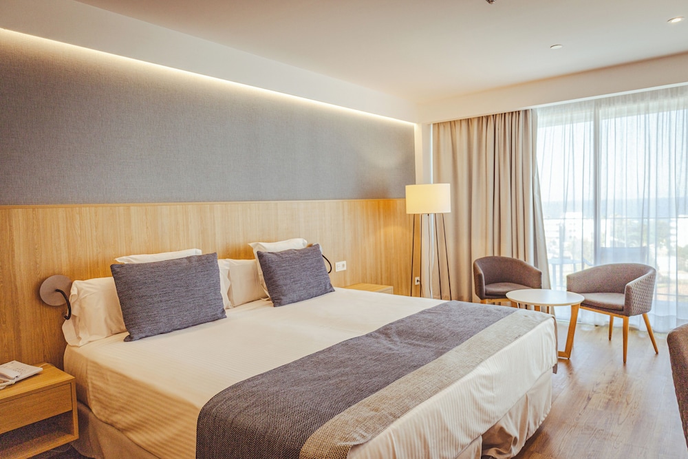 ROOM, DOUBLE BED, POOL VIEW, BALCONY