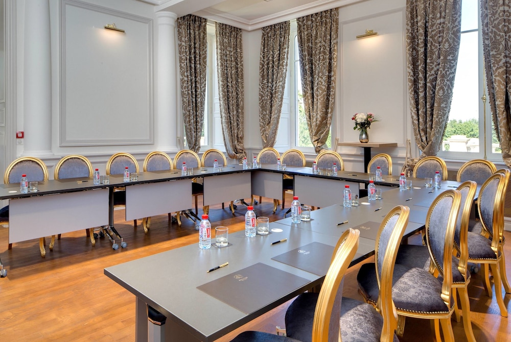 Hotel The OriginalsLe Chateau Alexandra Palace Golf Resort 34/48