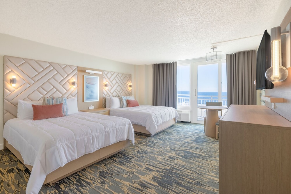 Port-O-Call Hotel 22/62