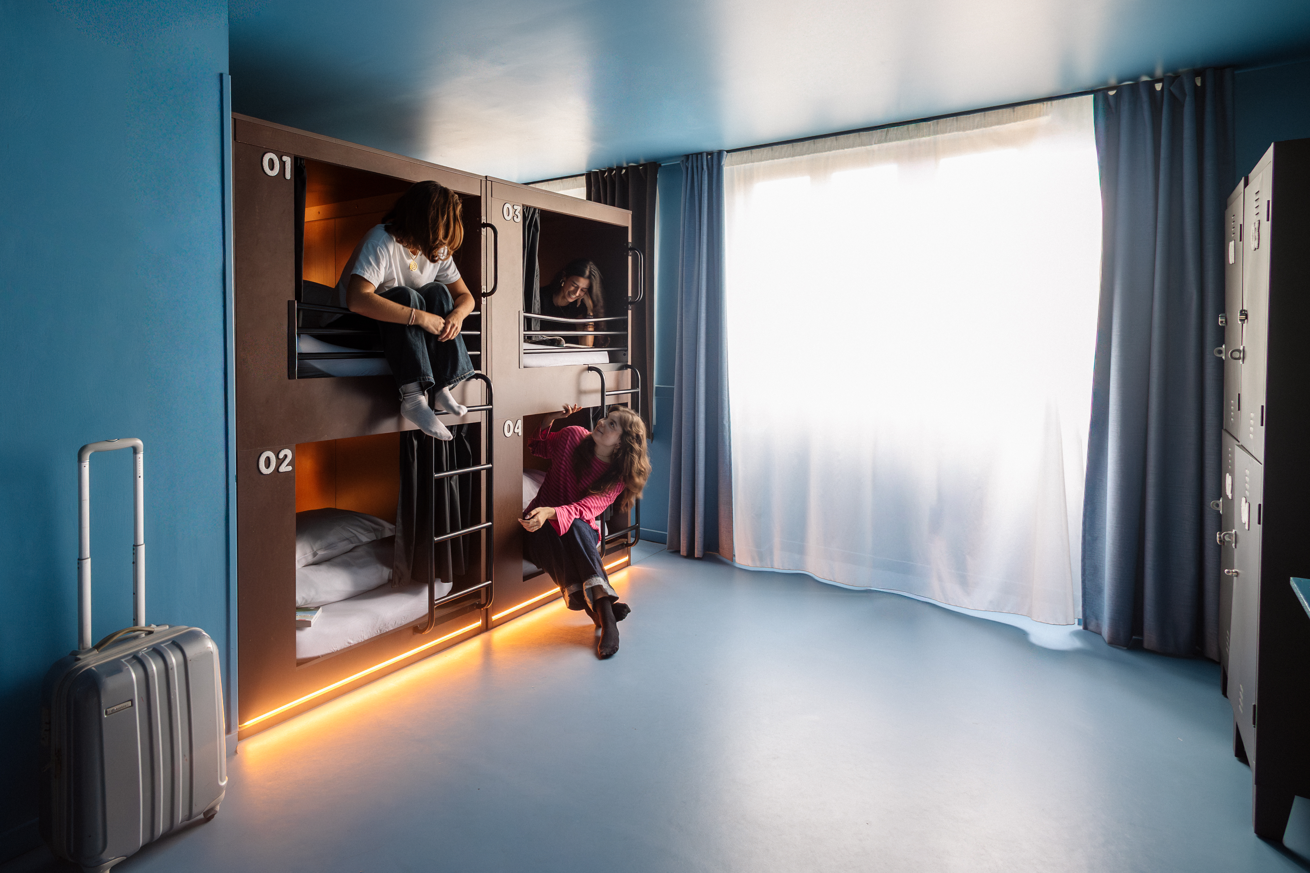 Bed in a 4 beds Female dormitory with private bathroom