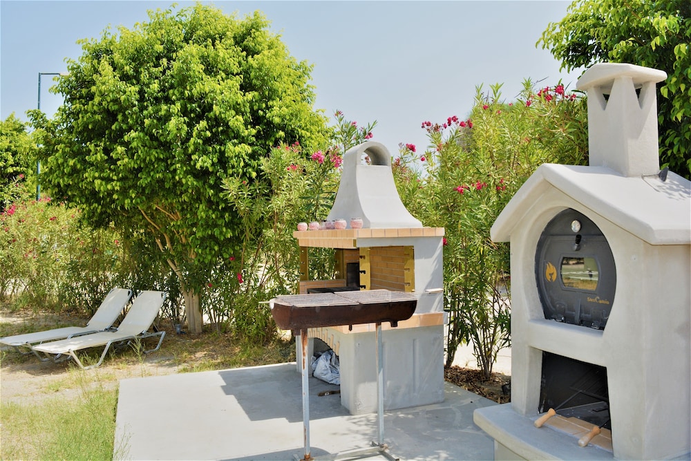 Anelia Boutique Studios And Apartments 46/50
