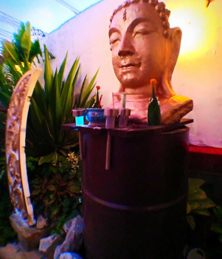 Sofa Gallery Hotel 9/50