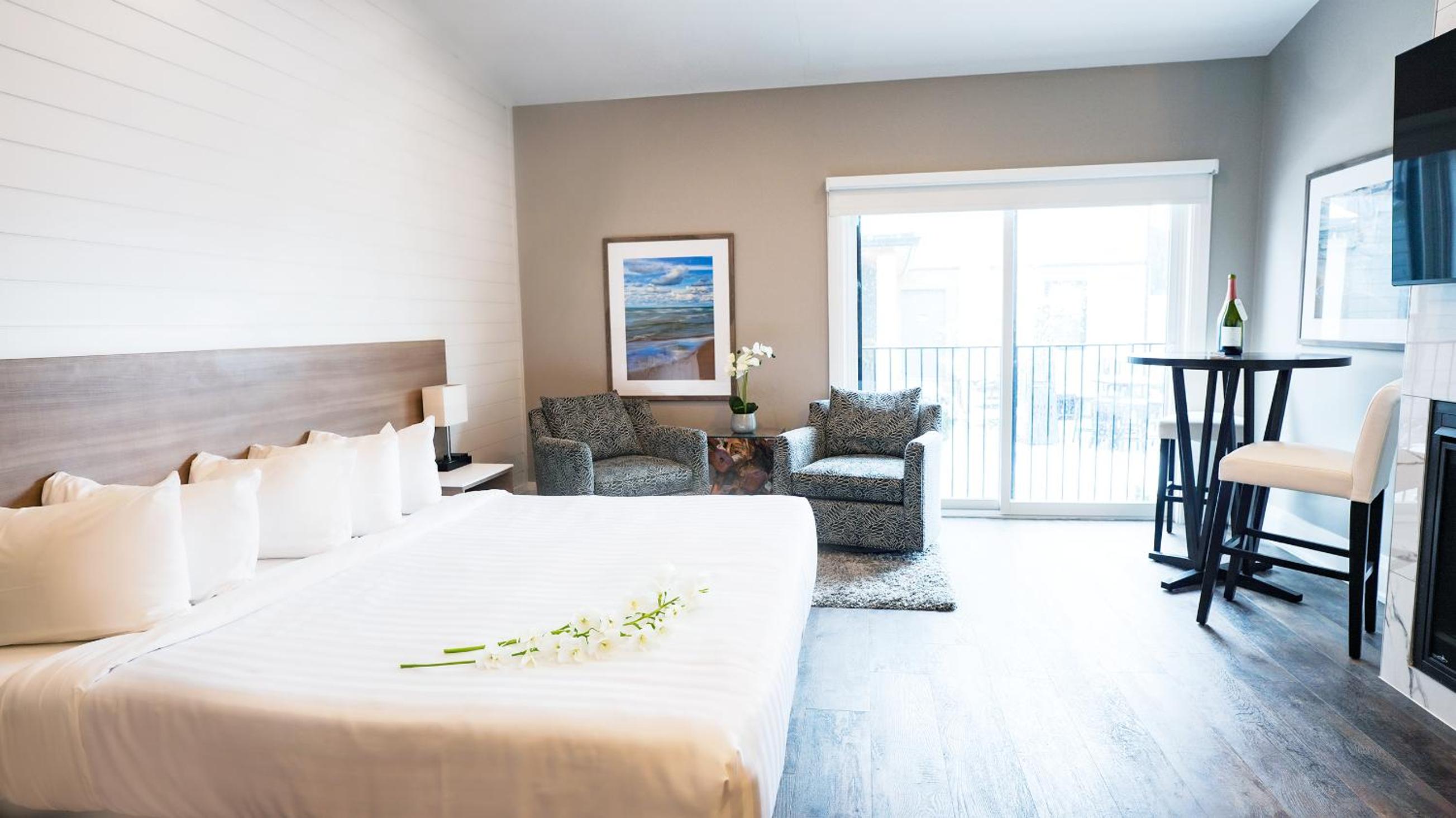 Suite, Hot Tub
