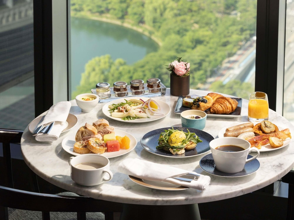 Sofitel Ambassador Seoul Hotel and Serviced Residences 55/71