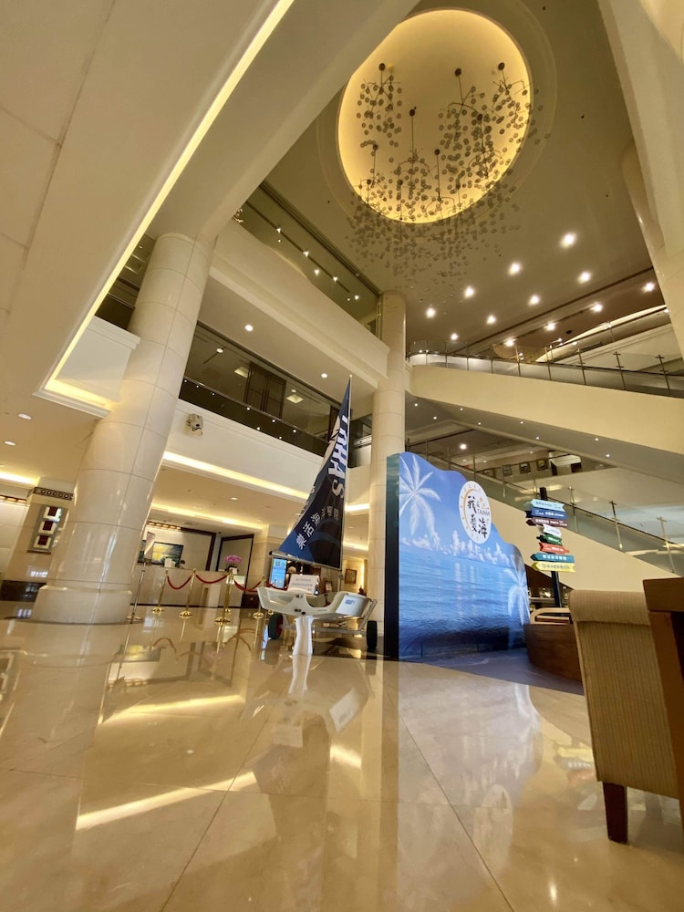 Evergreen Plaza Tainan 8/64