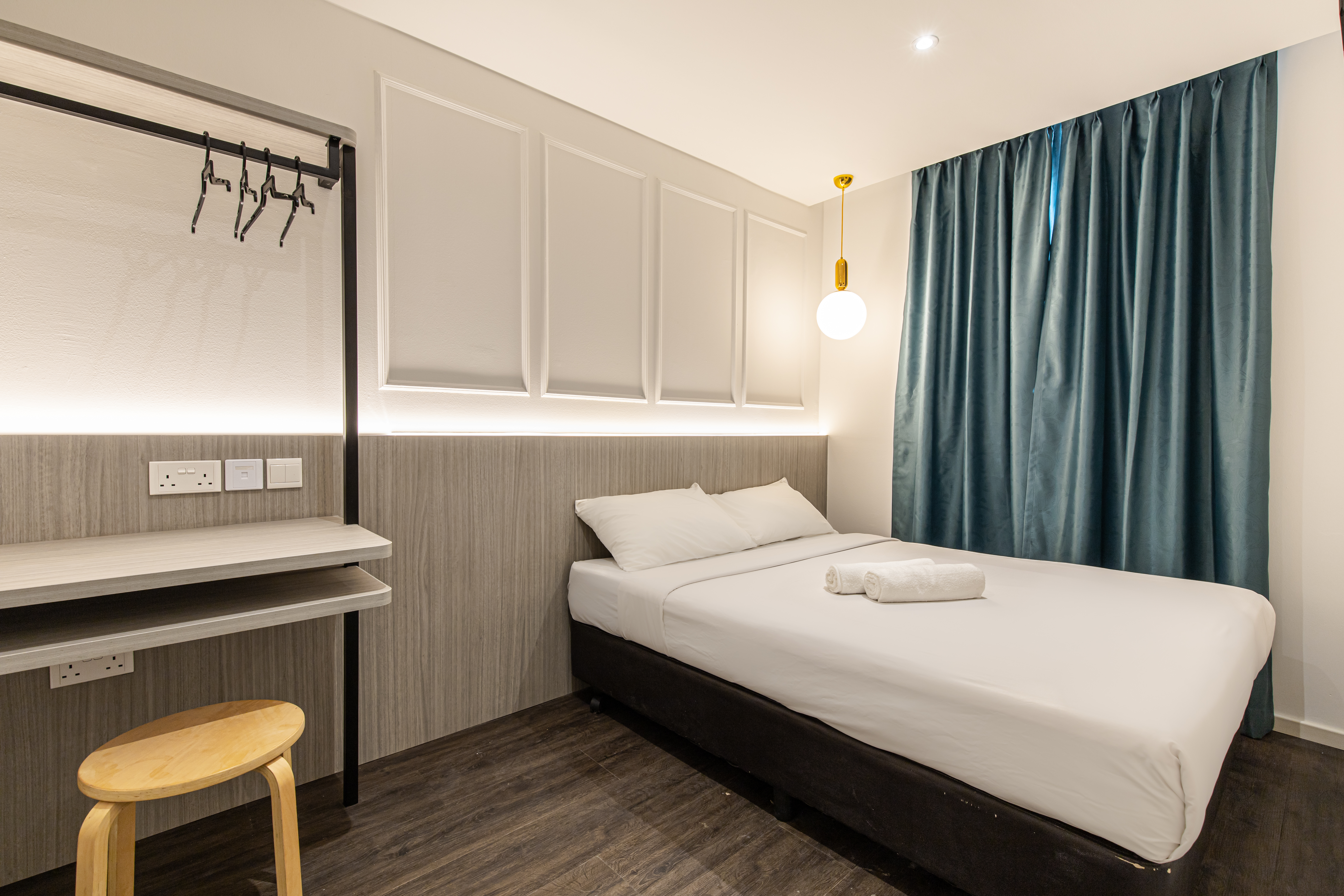 DELUXE, DOUBLE BED