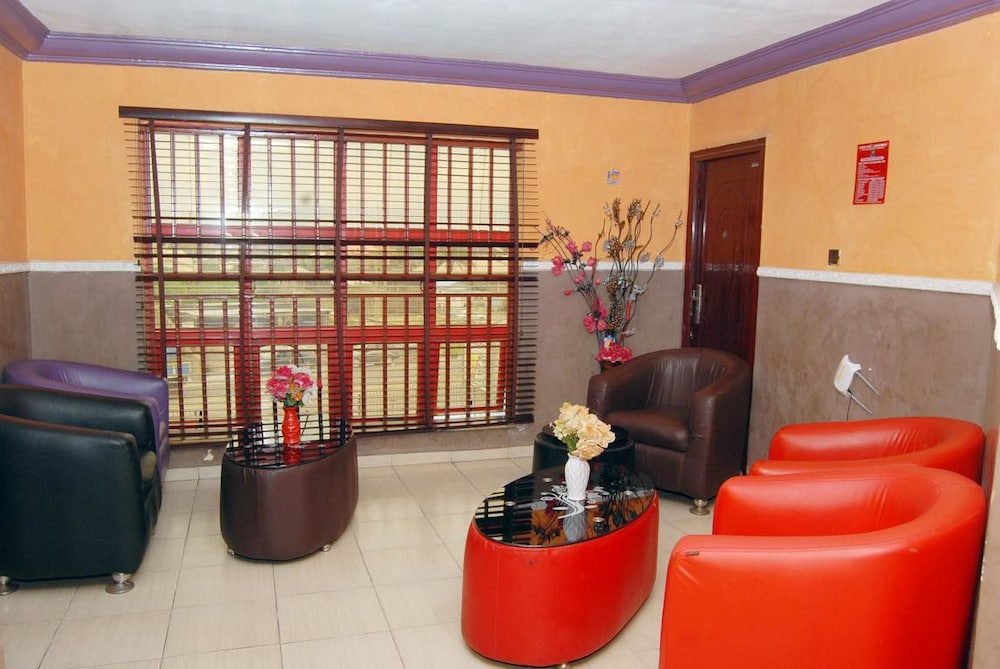 Royal Park Hotel & Suites 44/66