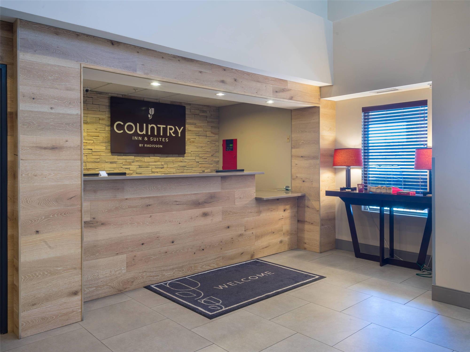 Country Inn & Suites By Radisson, Doswell (Kings Dominion), VA 3/39
