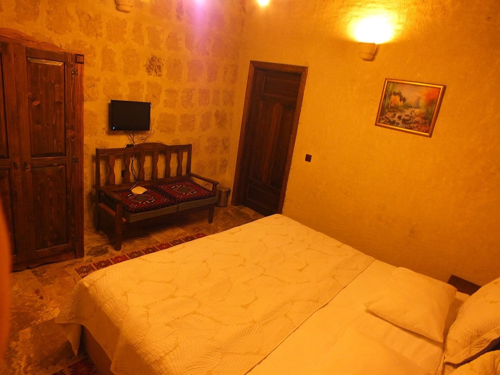 Dilek Tepesi Cave Hotel 14/36