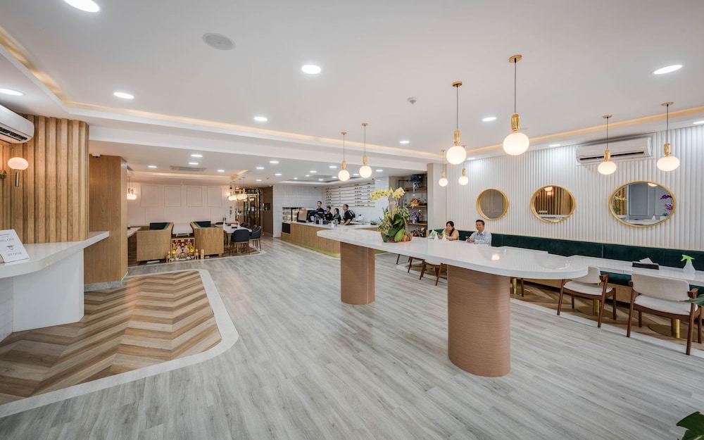 SOHO Residence 6/31