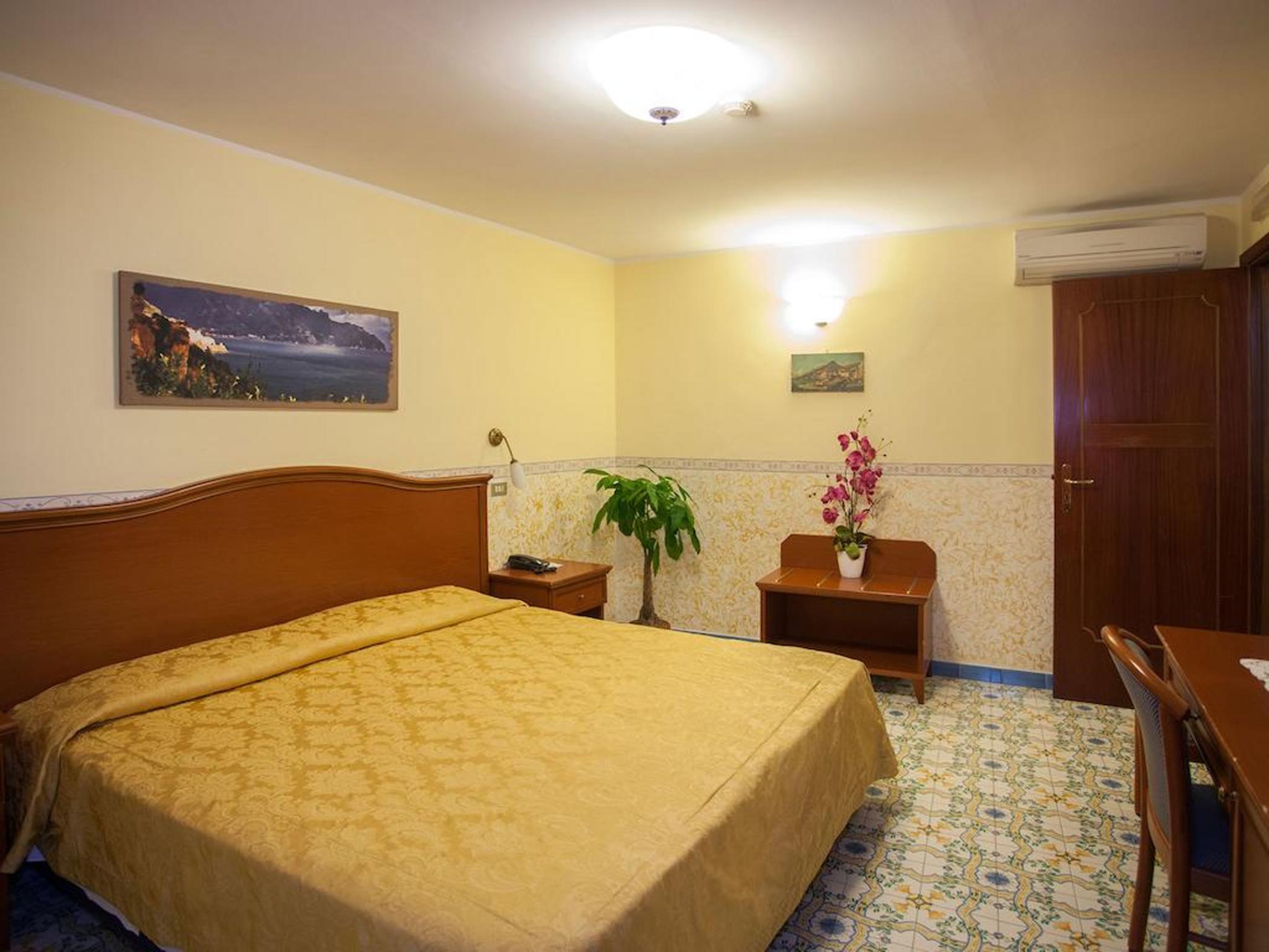 Standard, Double Bed