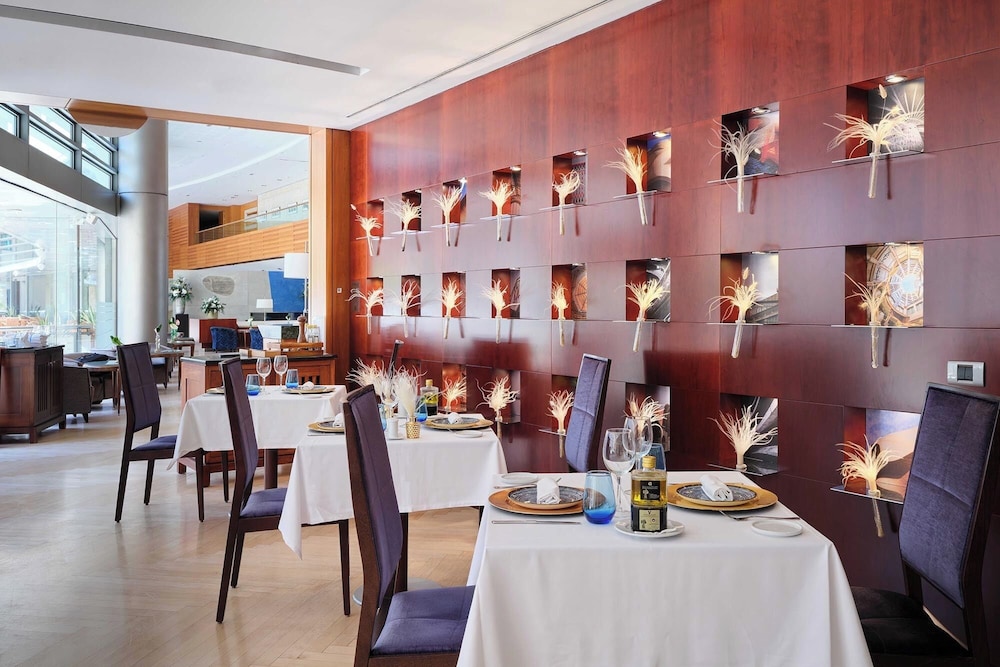 Eurostars Grand Marina 36/50