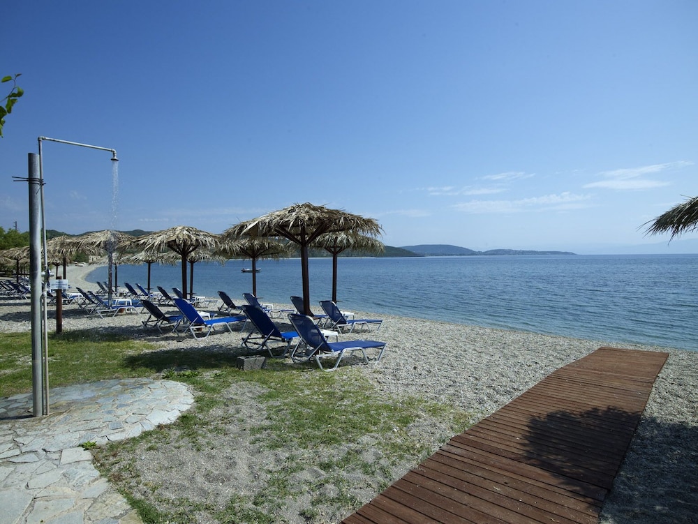 Belle Helene Hotel 34/45