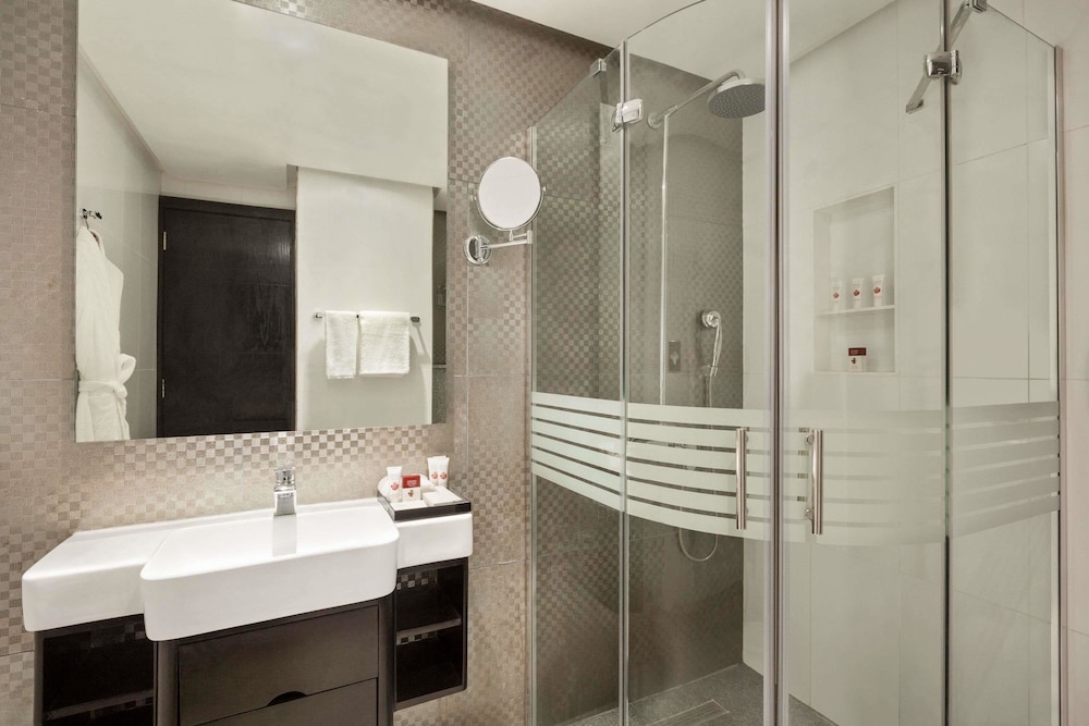 Room at Wyndham Garden Manama, MANAMA