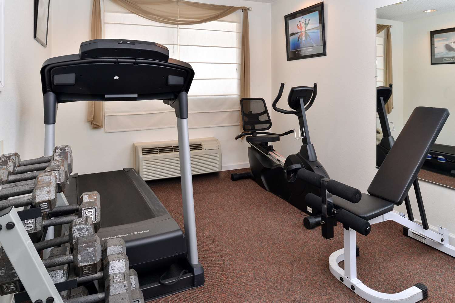 Americas Best Value Inn New Paltz 21/36