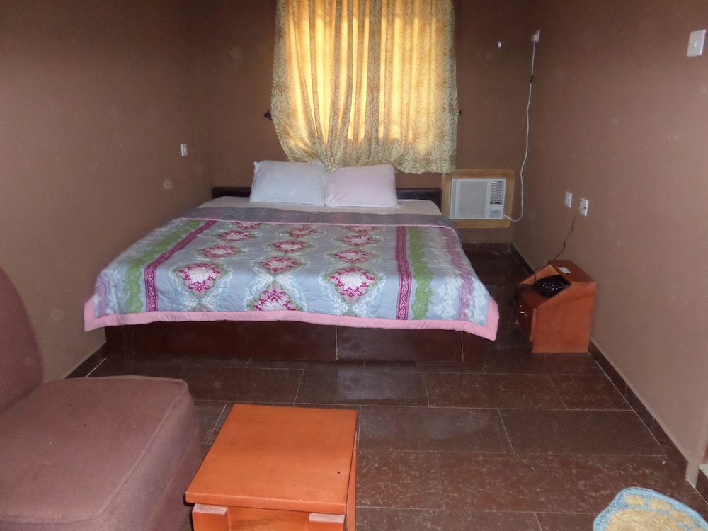Tajmahal Hotels Annex 6/12