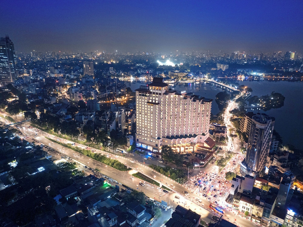 Pan Pacific Hanoi 6/72