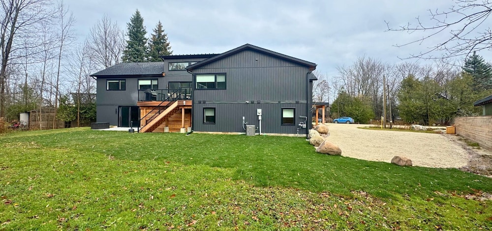Claire Glen Chalet 46/50