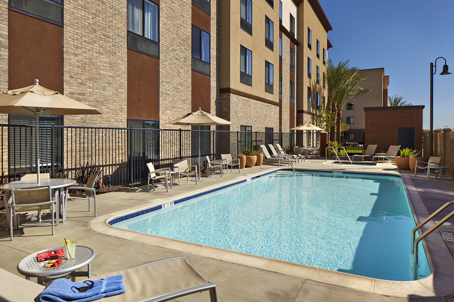 Hilton Garden Inn Los Angeles Redondo Beach 48/48