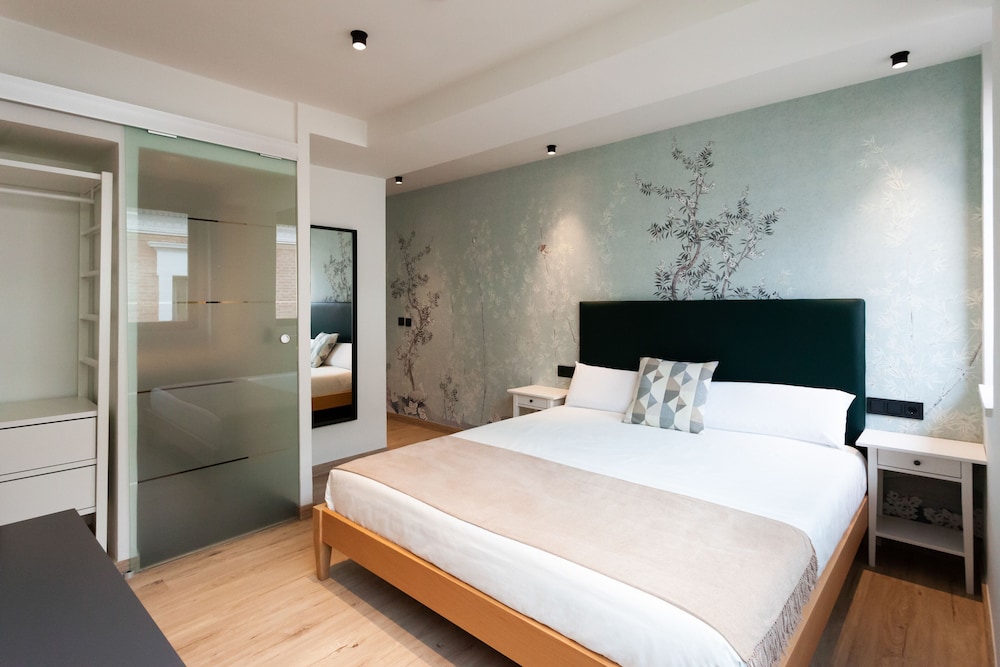 JUNIOR SUITE, STUDIO
