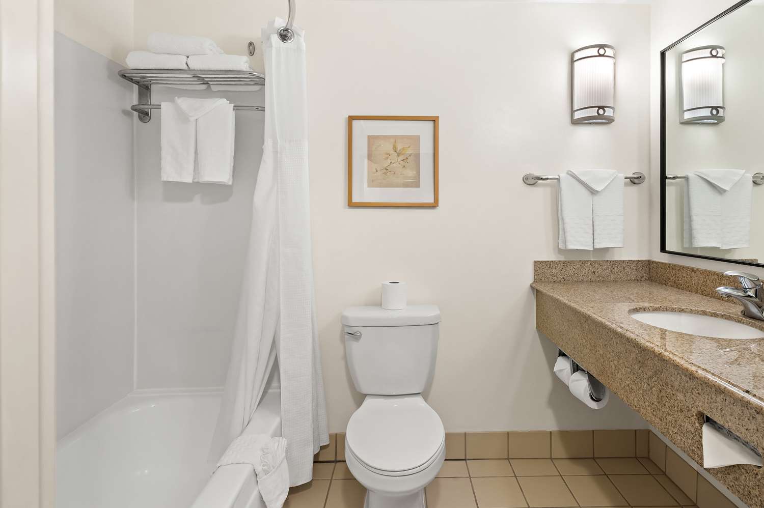 غرفة بسرير كينج مع أريكة، Best Western Ontario Mills 2/3