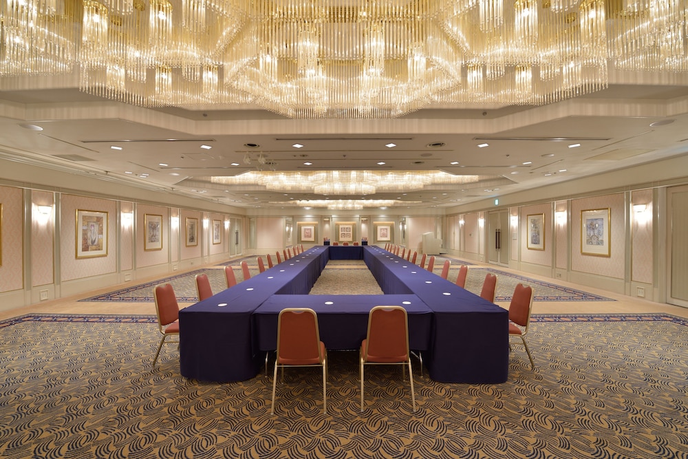 Royal Park Hotel 45/48