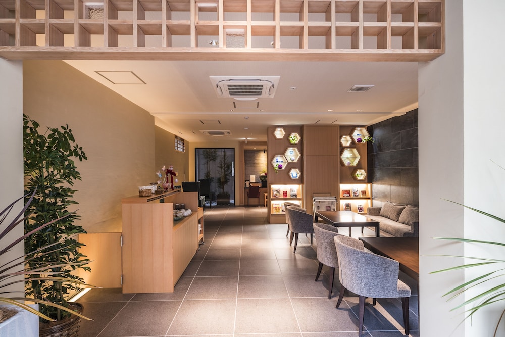 Kyoto Shinmachi Rokkaku Hotel Grandereverie 35/46