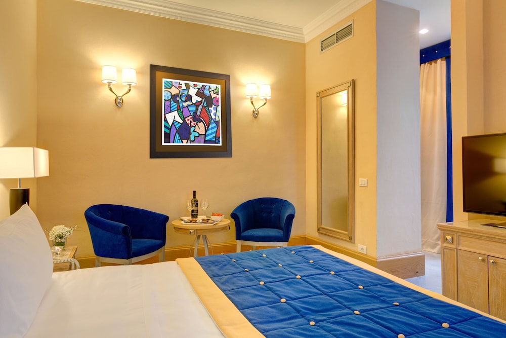 VILLA TOLOMEI HOTEL AND RESORT 12/71