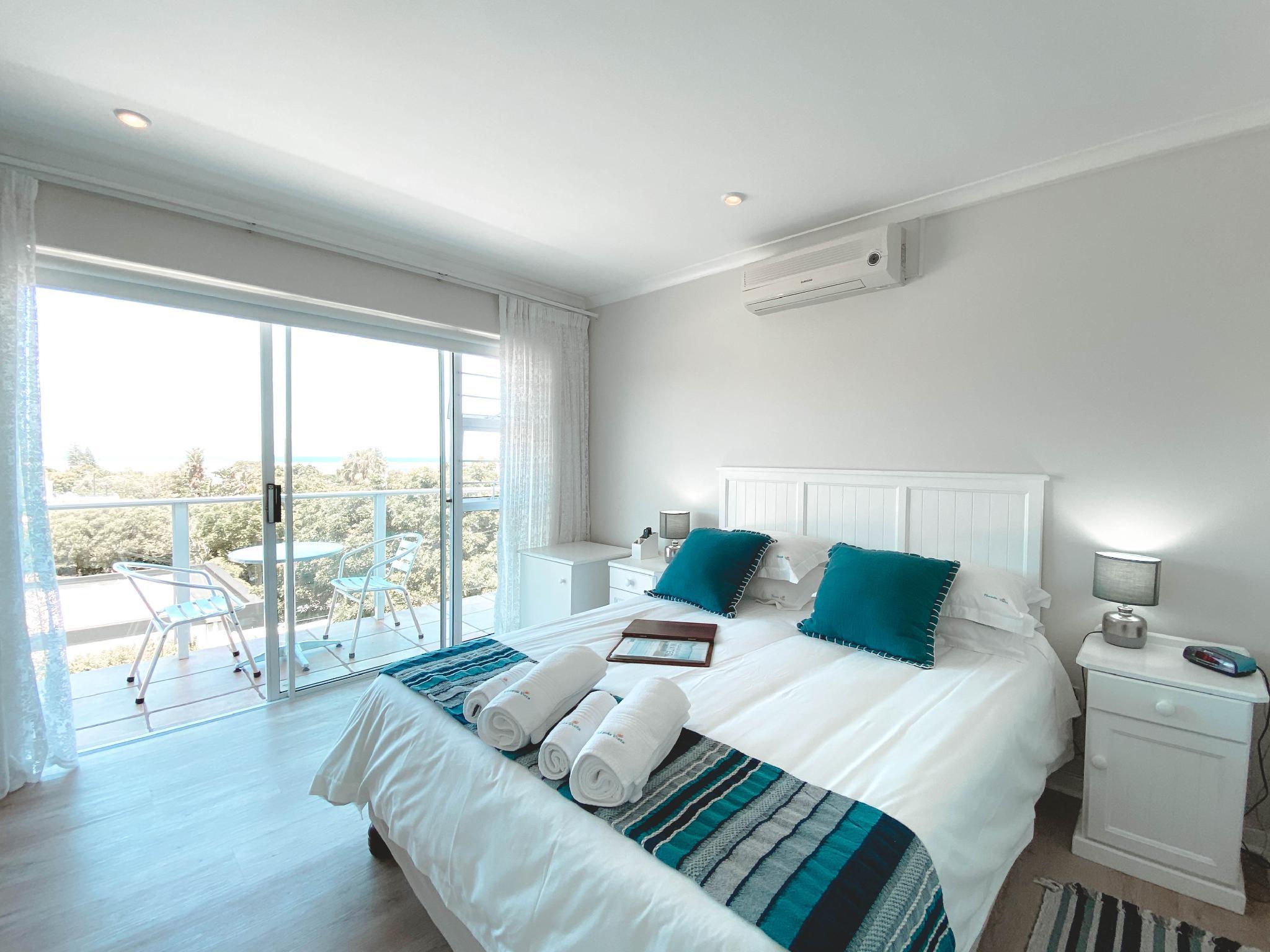 Room, Double Bed, Mountain and Sea View