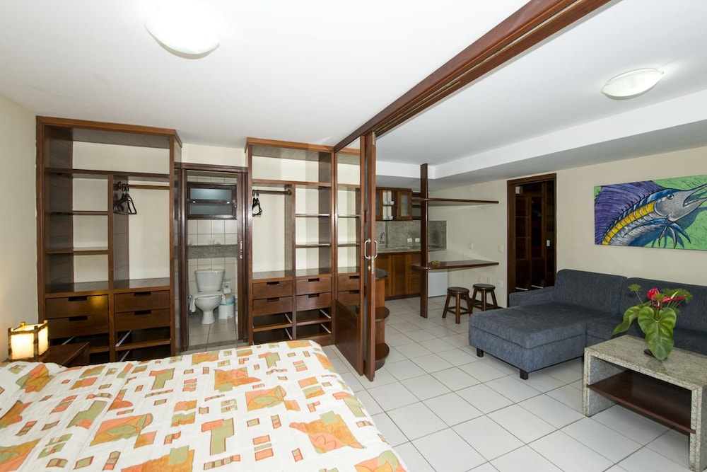 Blue Marlin Apartments 10/22