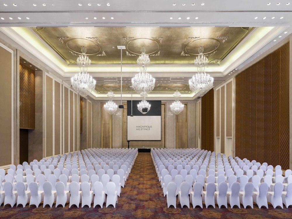 Sofitel Xining 66/72