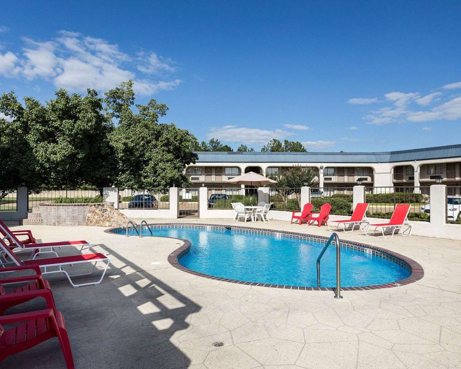 Econo Lodge Grenada 26/26