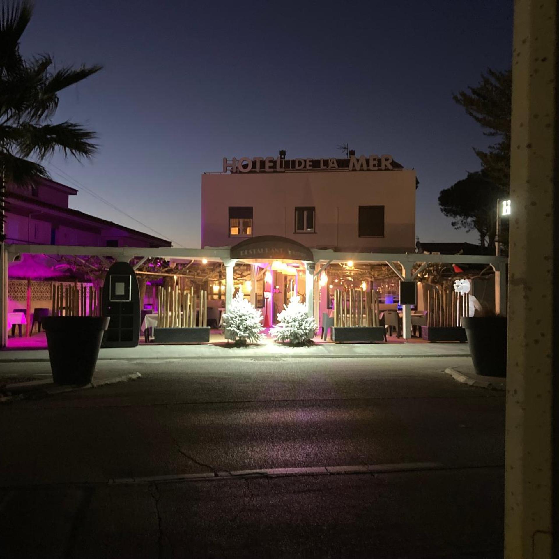 Hotel De La Mer 3/66