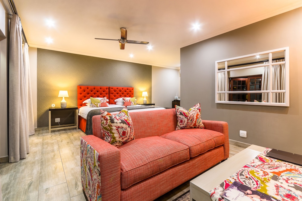 Nut Grove Manor Boutique Hotel 12/50