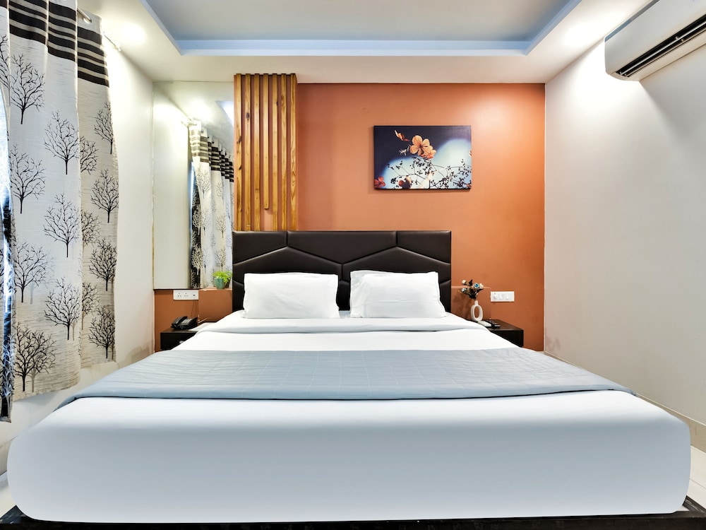 Hotel Delhi Aerocity 40/75