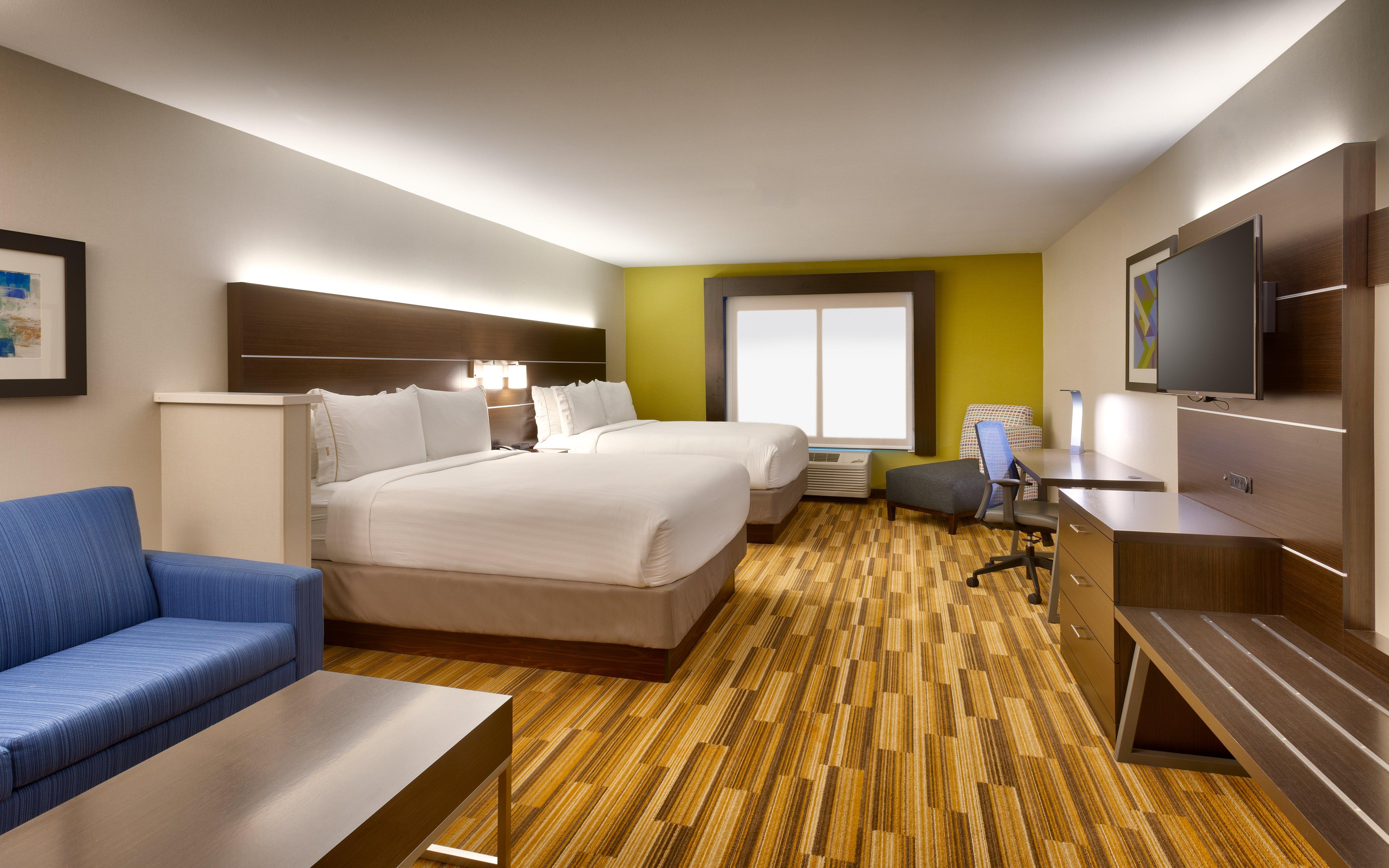 Suite, Queen Bed, Accessible