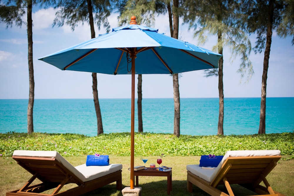 Le Menara Khao Lak 72/77