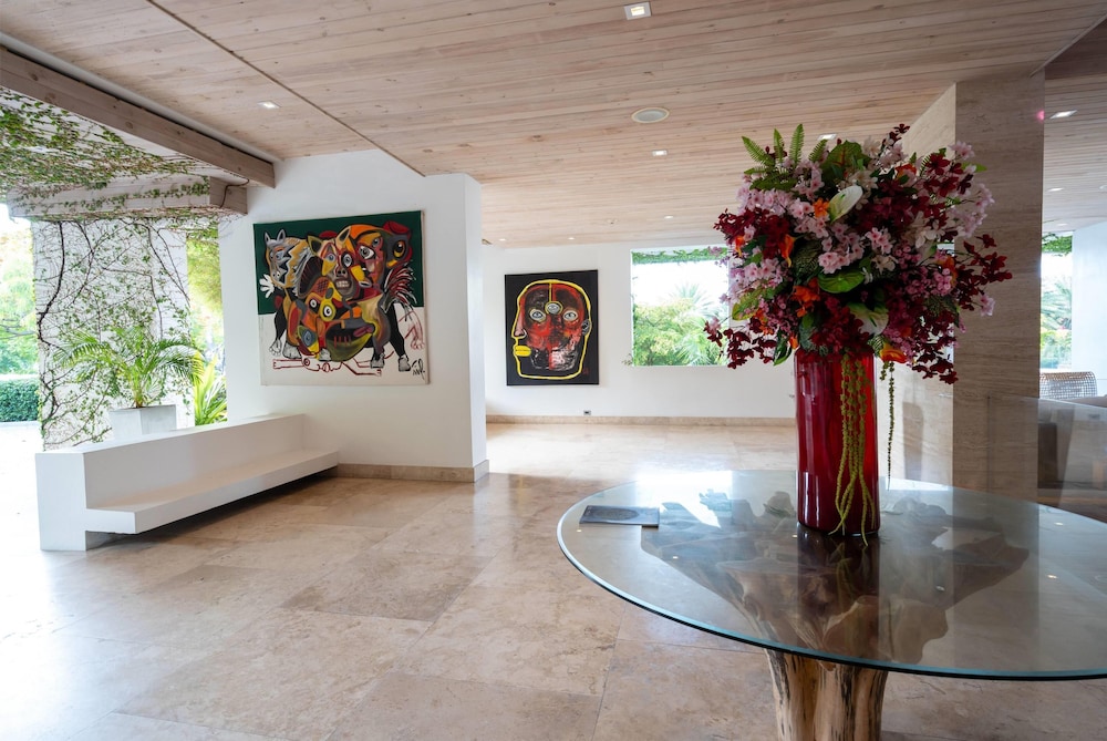 Hodges Bay Resort & Spa, an HQ Luxury Resort & Residences 9/67