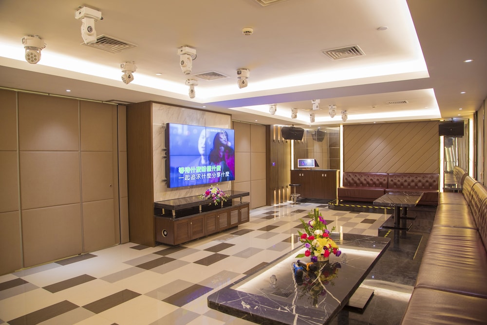 Jin Jiang Pine City Hotel 32/50