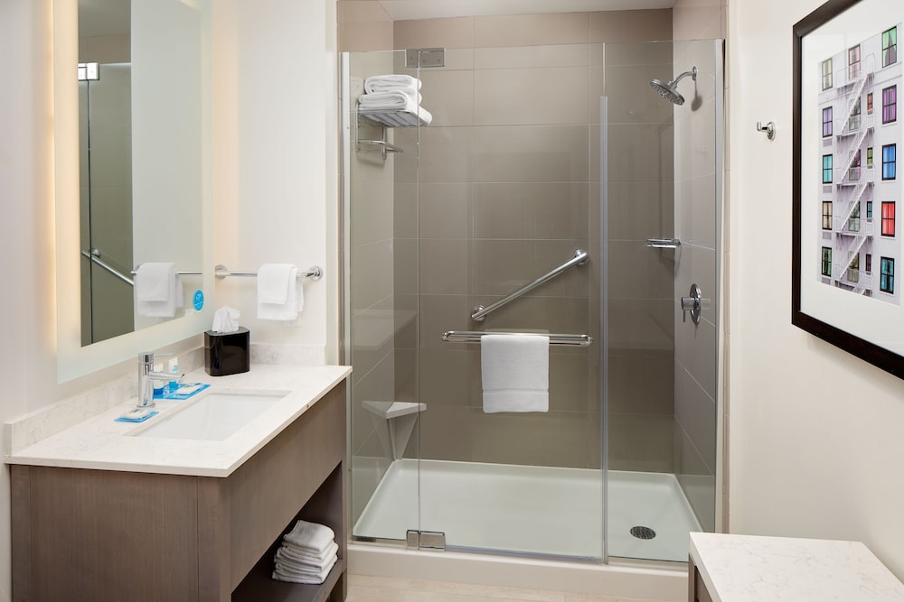 Hyatt House Irvine John Wayne Arpt 9/70