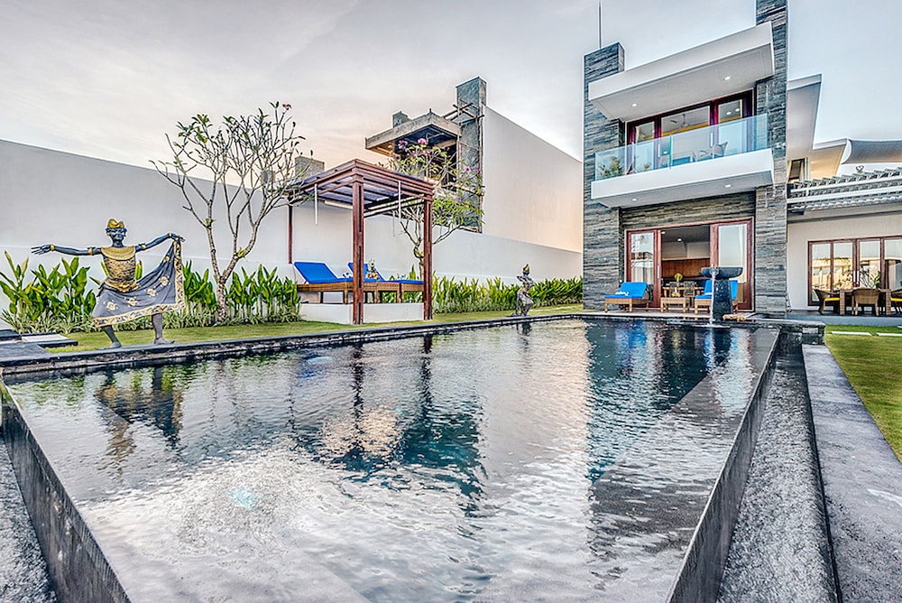 Bali Diamond Villas 8/86