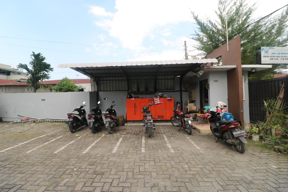Reddoorz @ Jalan Krakatau Medan 3/60